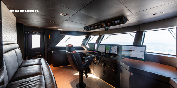 Furuno Italia firma il nuovo ponte integrato del DOGE 400 di Ocean King